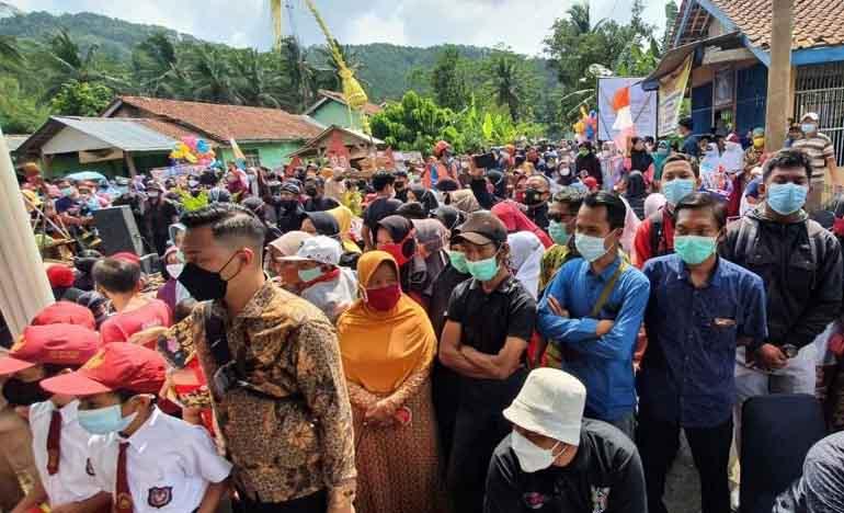 Satu Kampung Cikakak...
