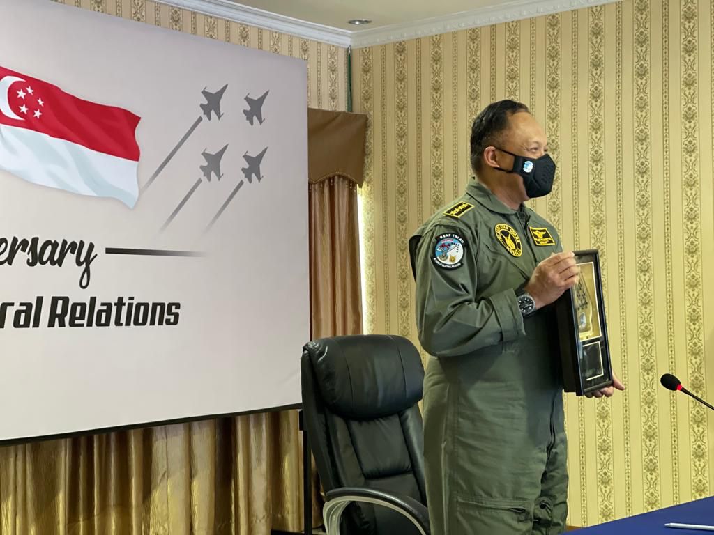Rayakan 4 Dekade Hubungan...