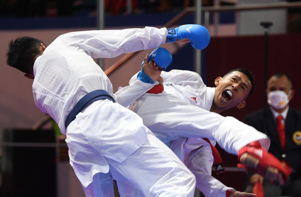 Karateka Lampung Raih...