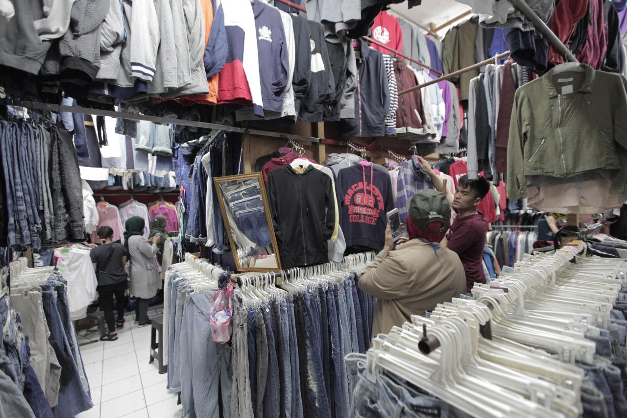 Penjualan Baju Bekas...