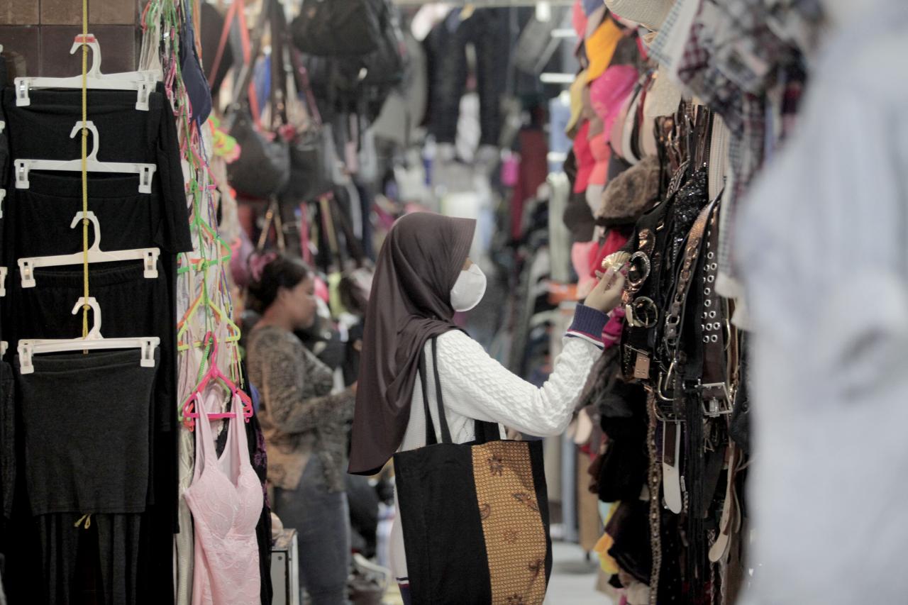 Penjualan Baju Bekas...