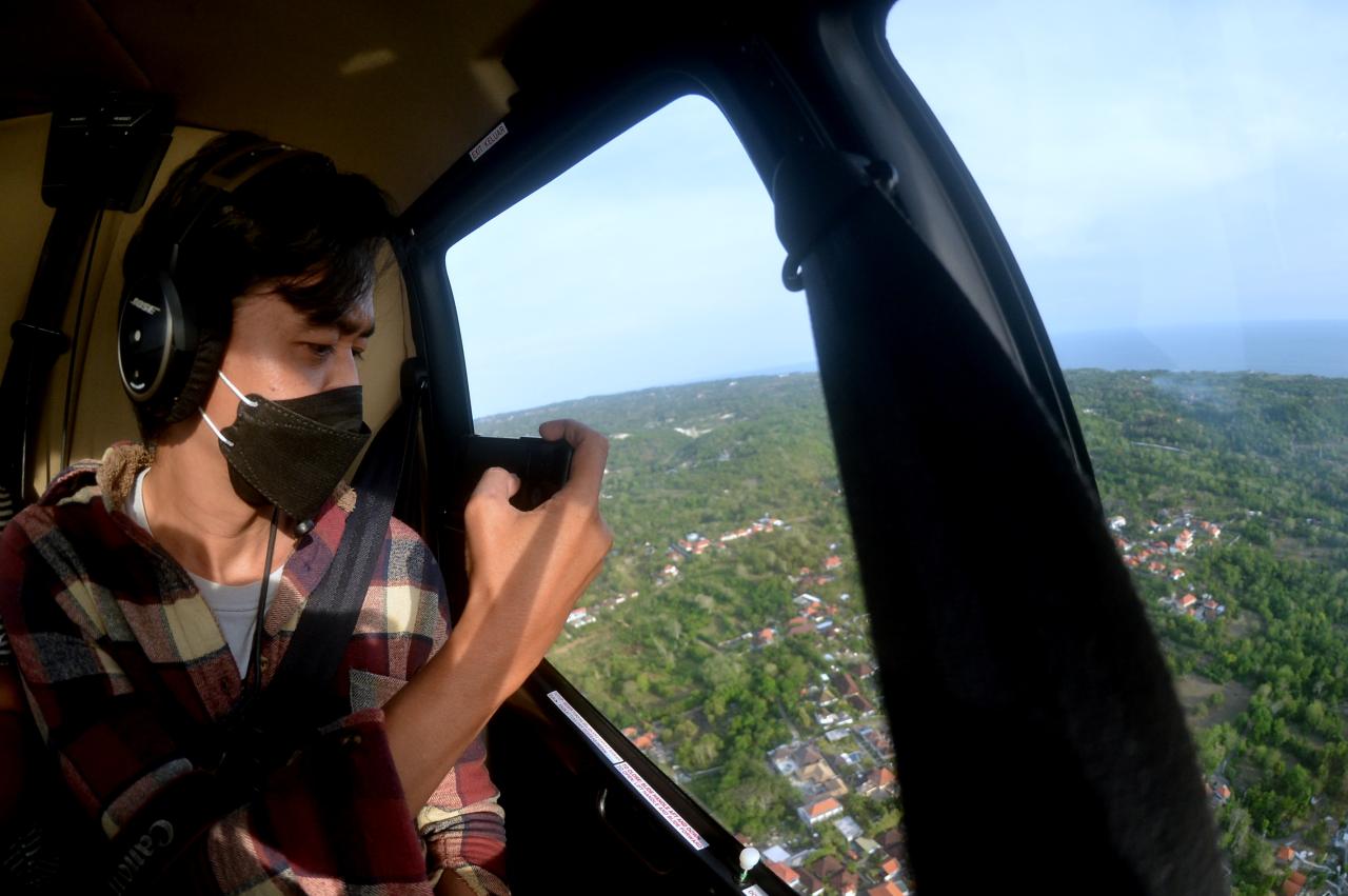 Penyewaan Helikopter...