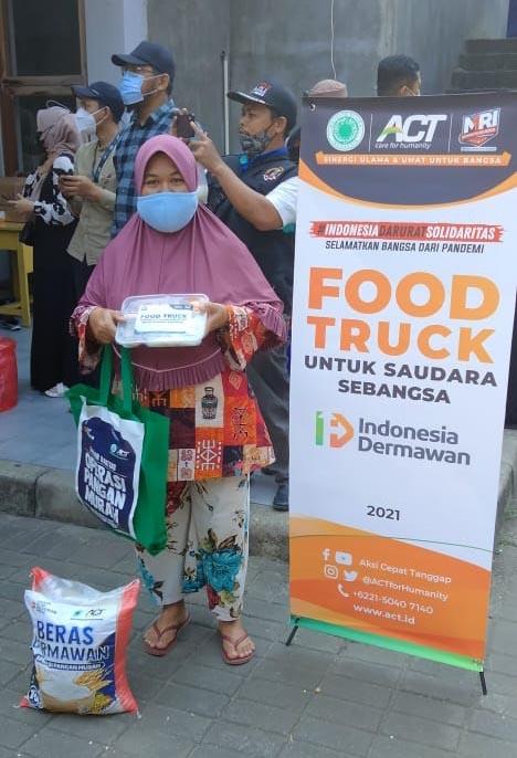 Bantu Warga Terdampak...
