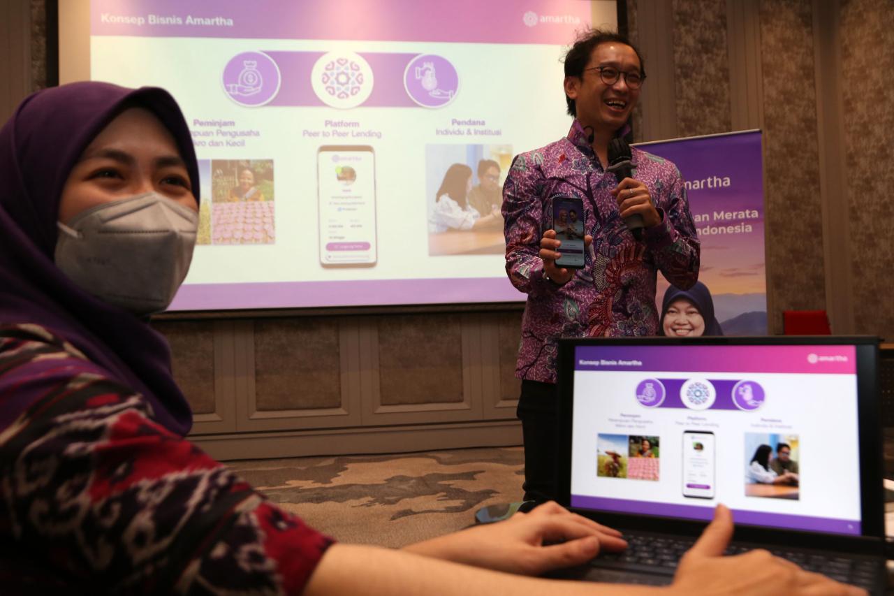 Aplikasi Amartha+ Jadikan...