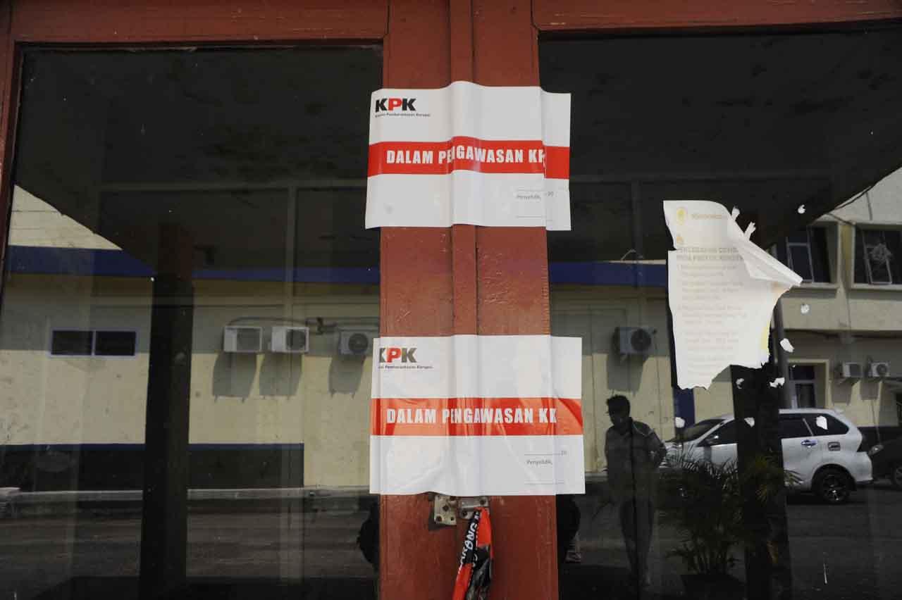 KPK Segel Kantor Bidang...
