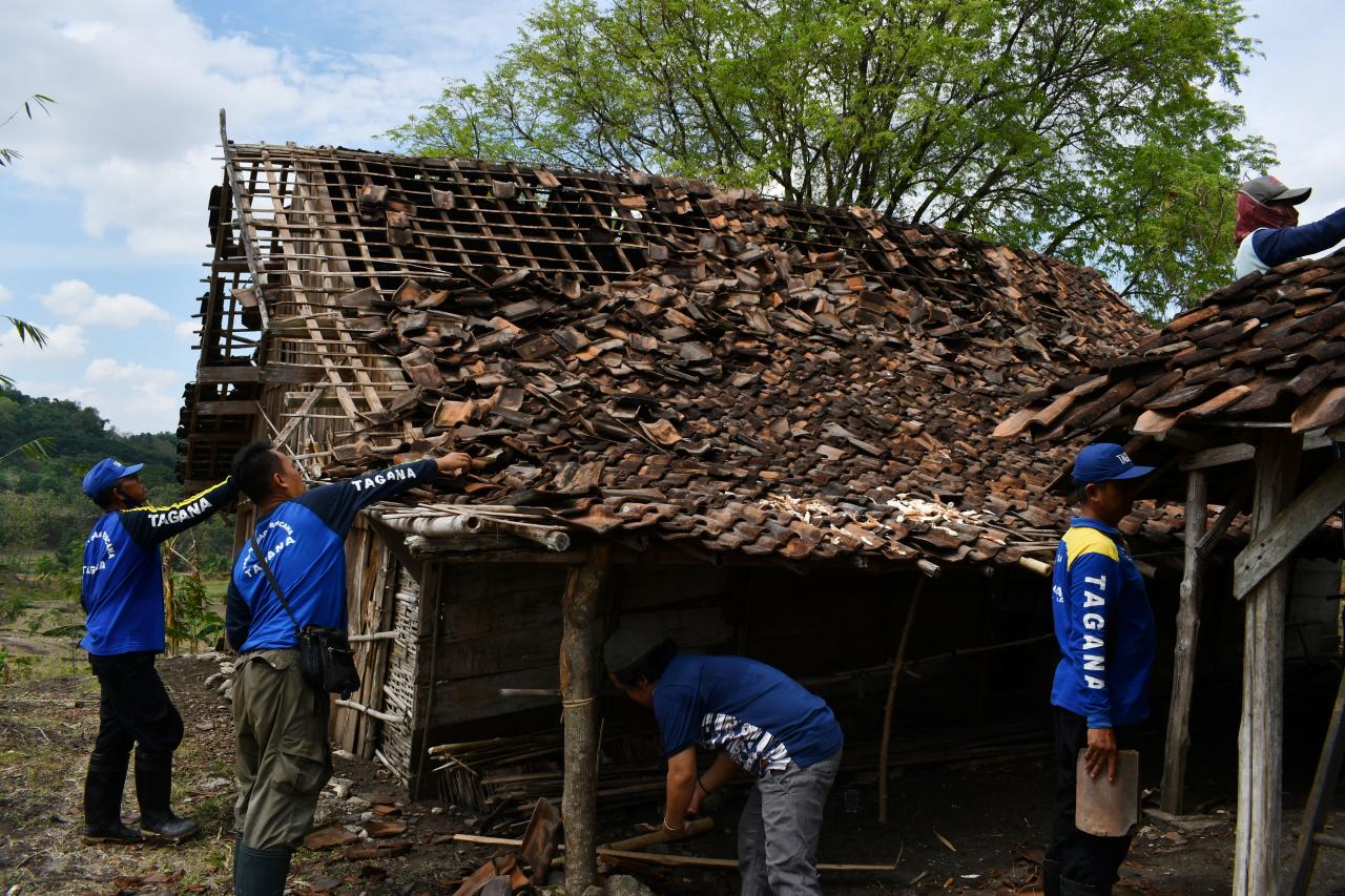 Ratusan Rumah Warga...