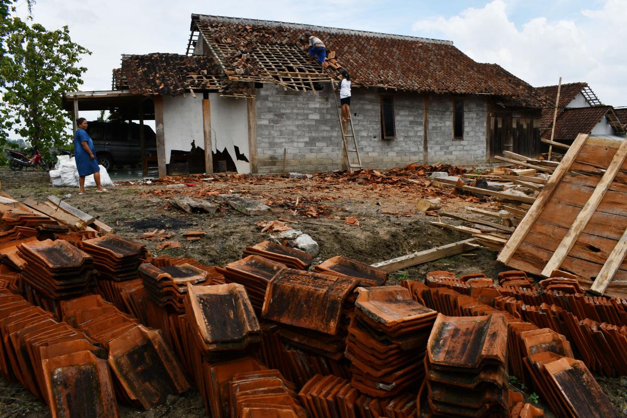 Ratusan Rumah Warga...