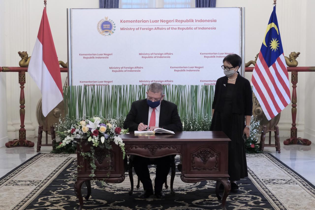 Pertemuan Bilateral...