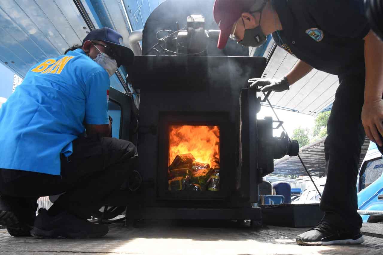 BNN Musnahkan 465 Kg...