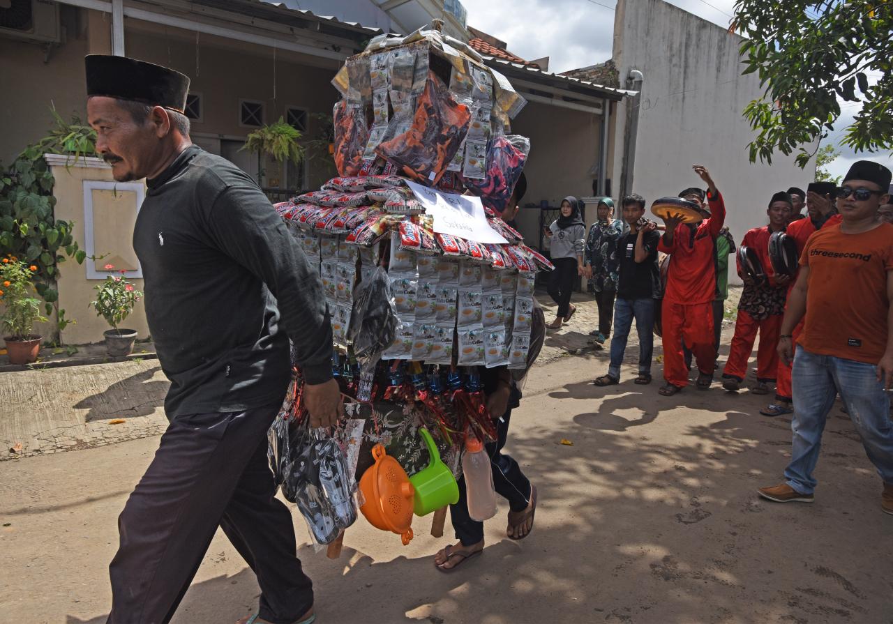 Kemeriahan Perayaan...