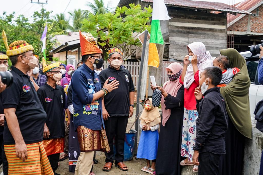 Menteri Sandiaga Uno...