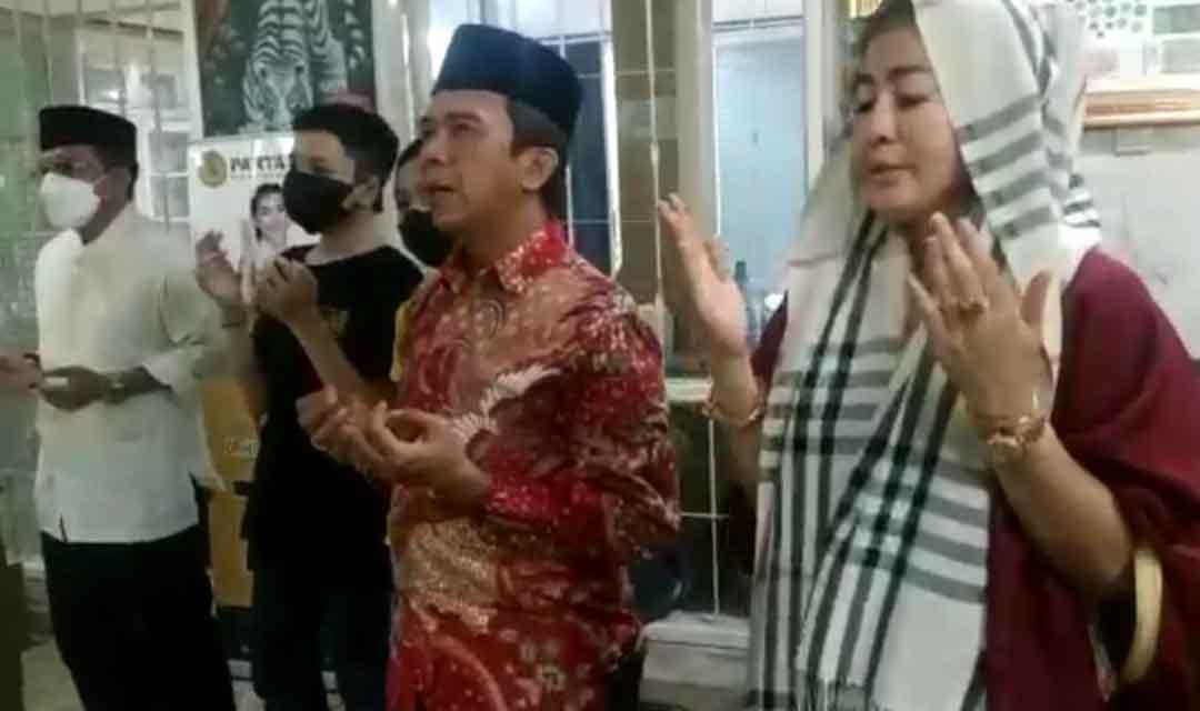 Partai Emas Gelar Peringatan...