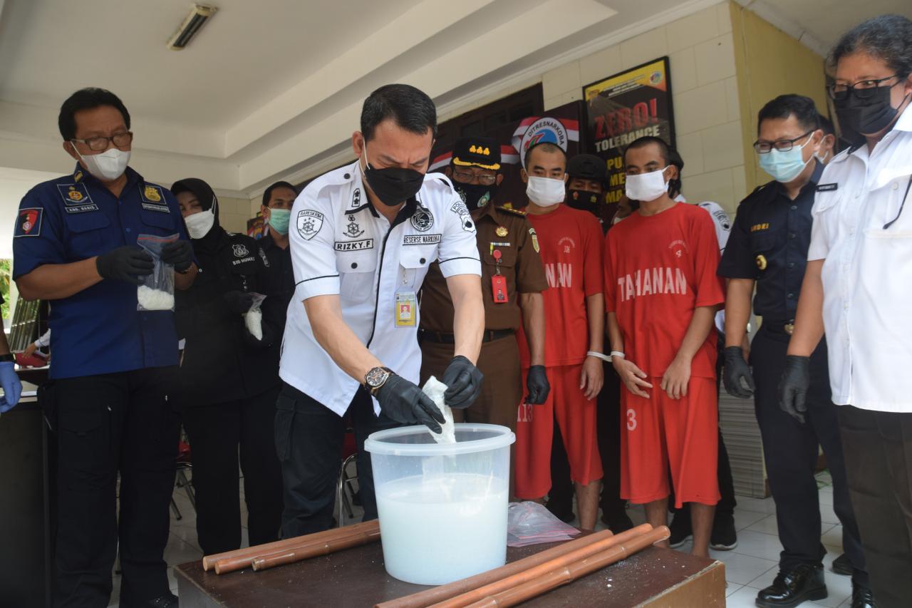 Polda Jateng Musnahkan...