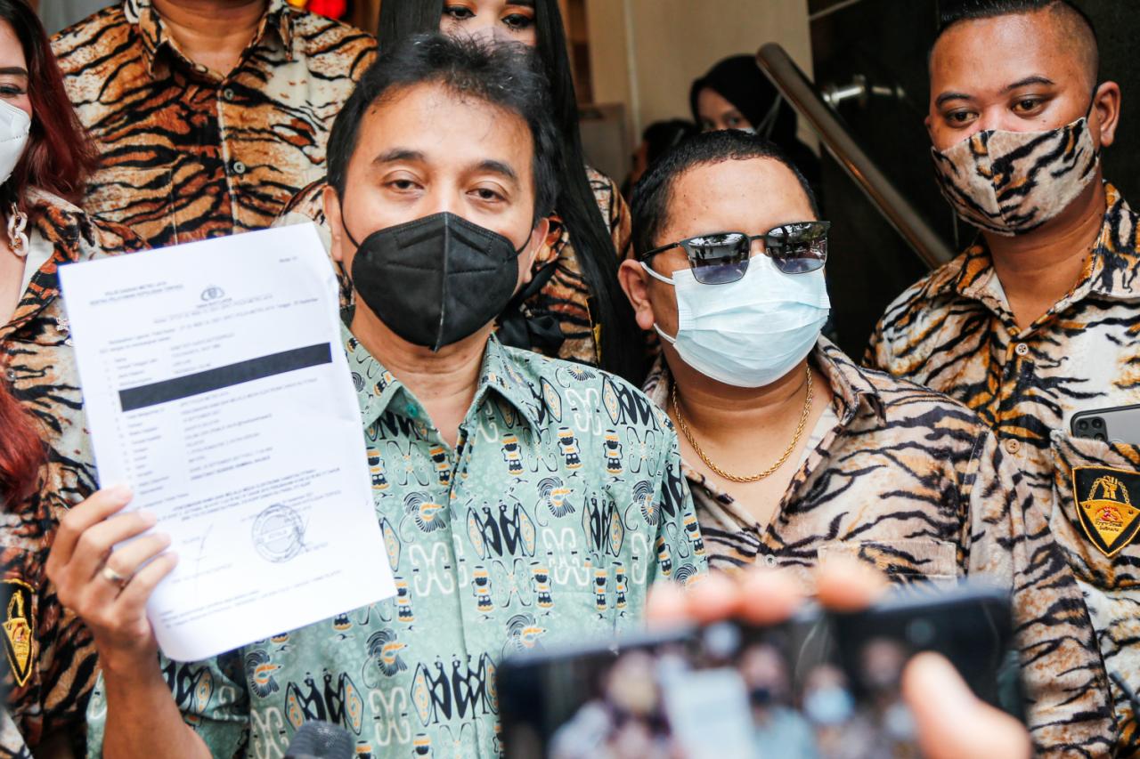 Roy Suryo Bawa 3 Bukti...