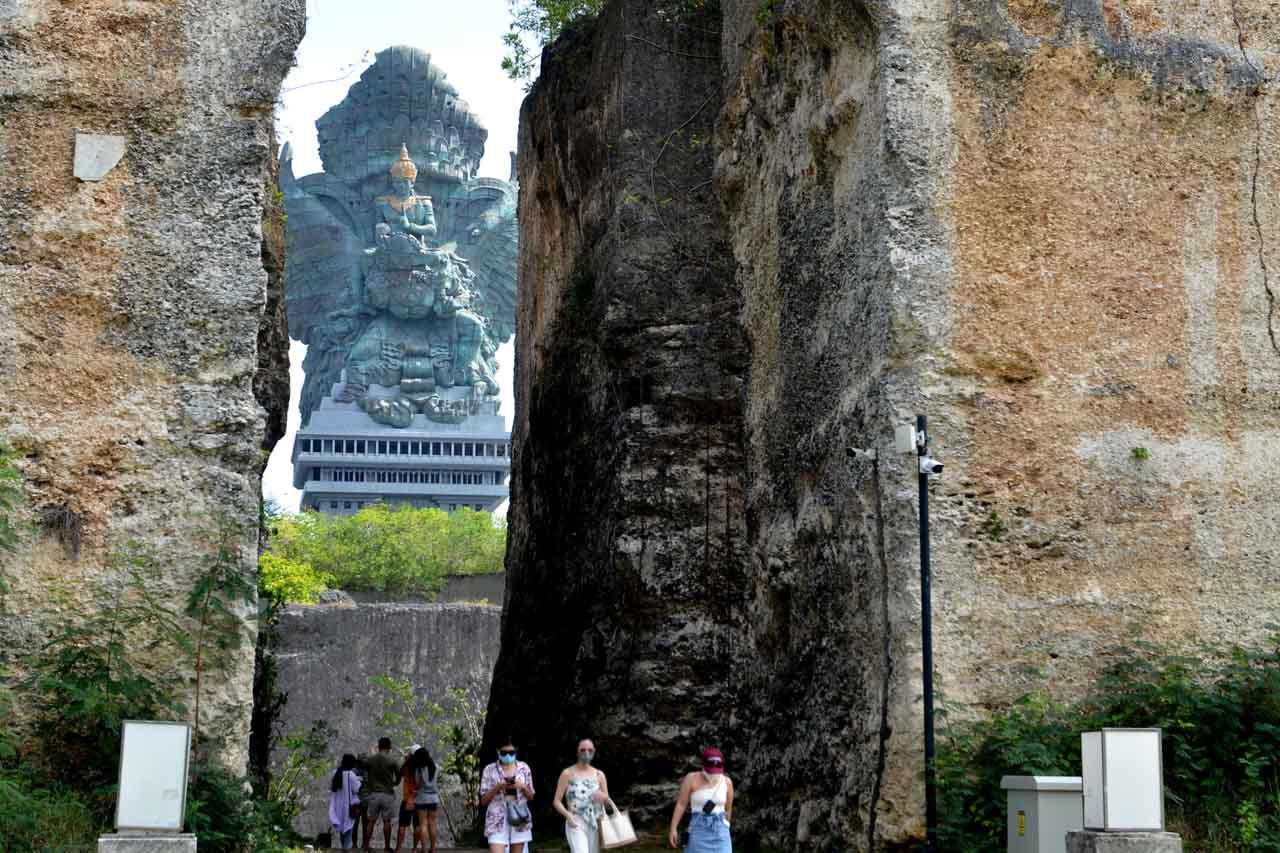 Pembukaan Kembali Kawasan...
