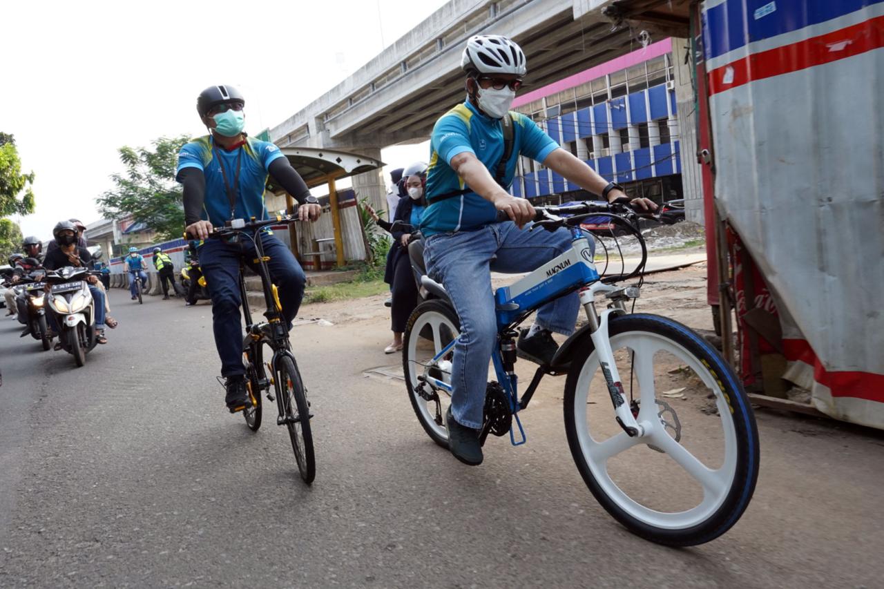 Penyerahan Bantuan PLN...