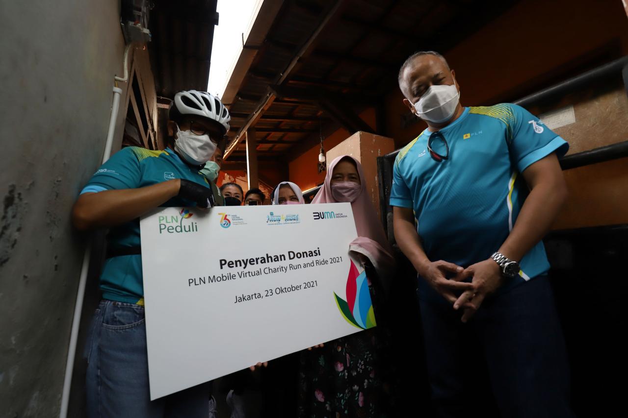 Penyerahan Bantuan PLN...