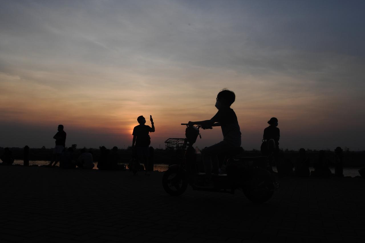Pengunjung Kawasan Pantai...