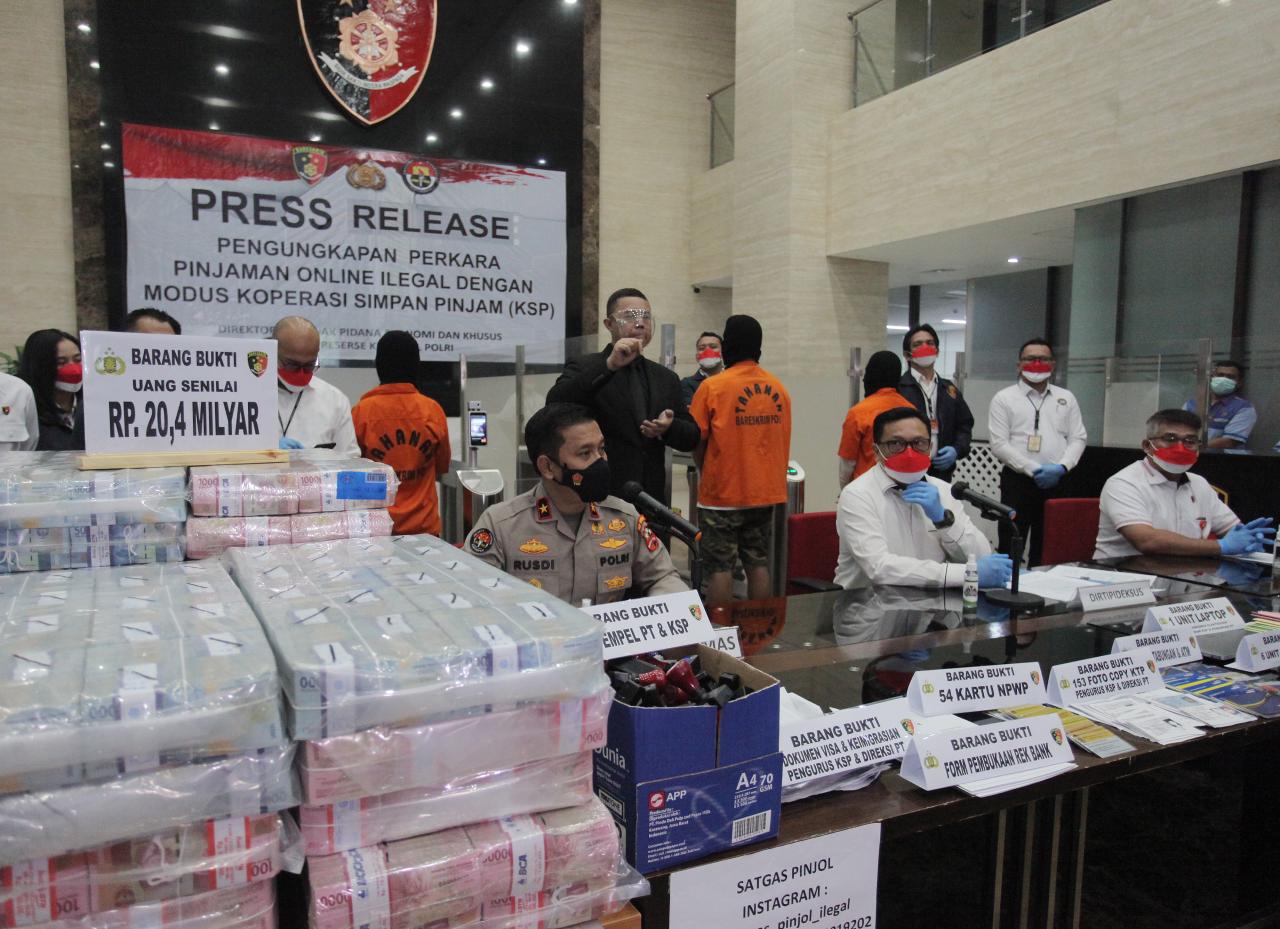 Ungkap Kasus Pinjol...