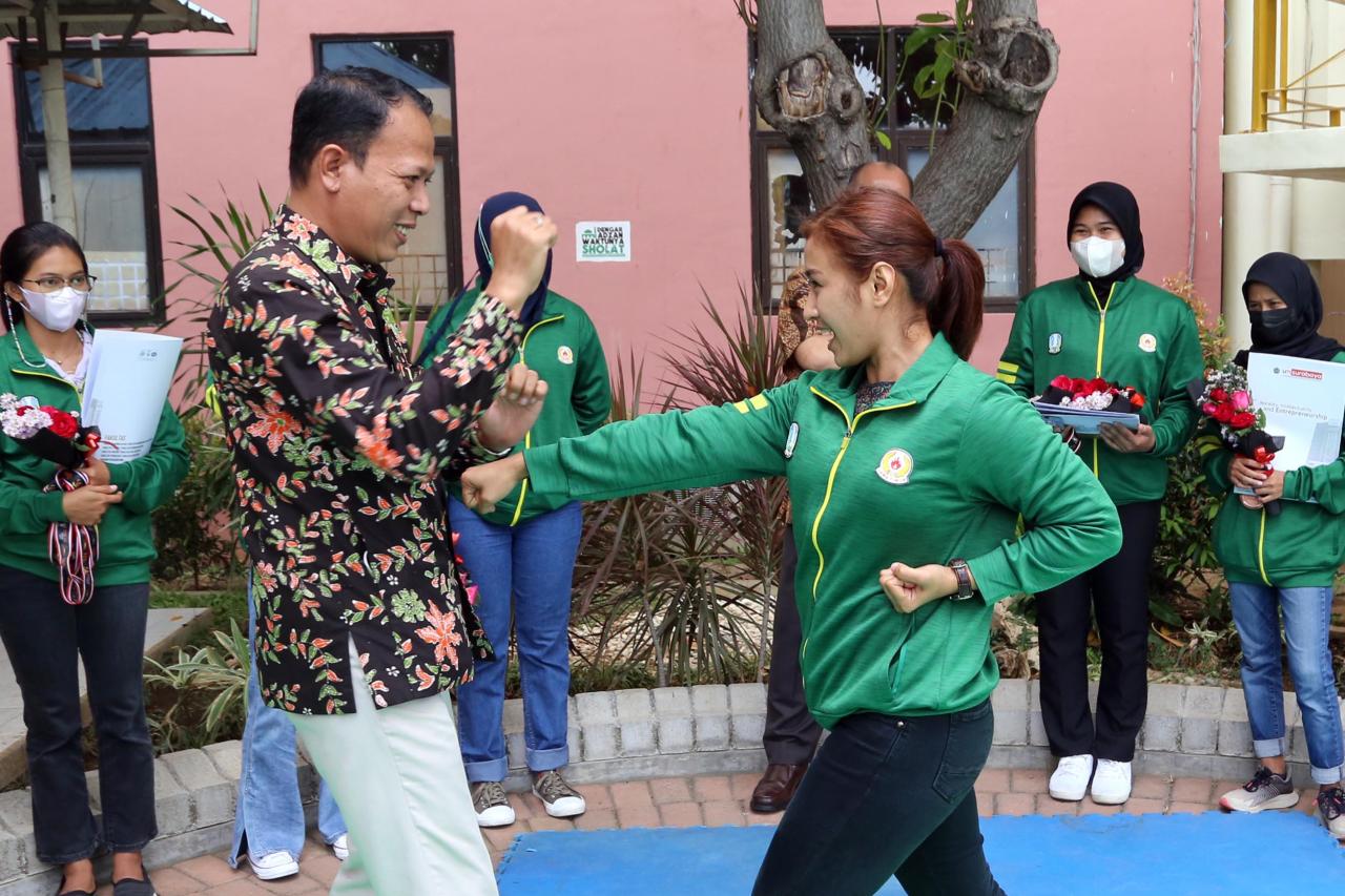 UMSurabaya Berikan Bonus...