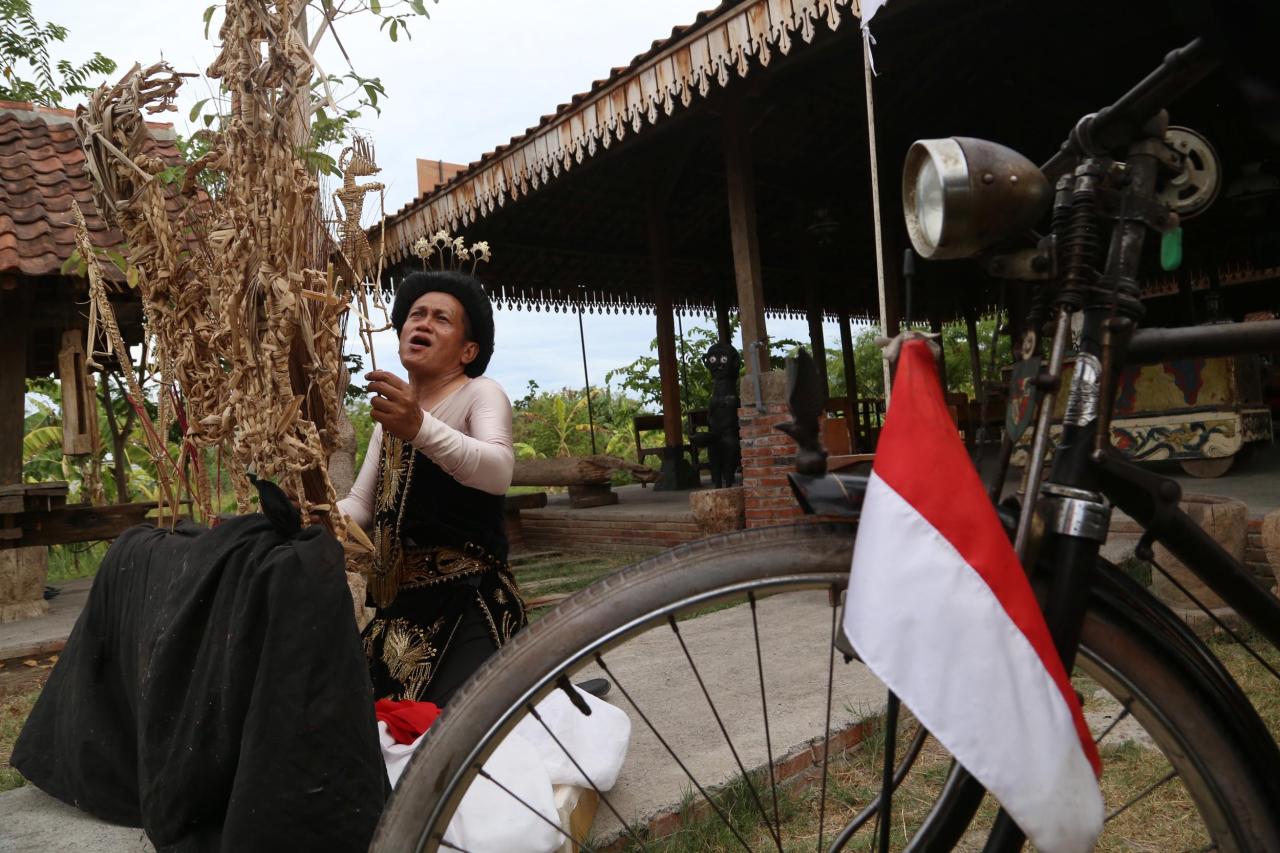 Pentas Wayang Suket...