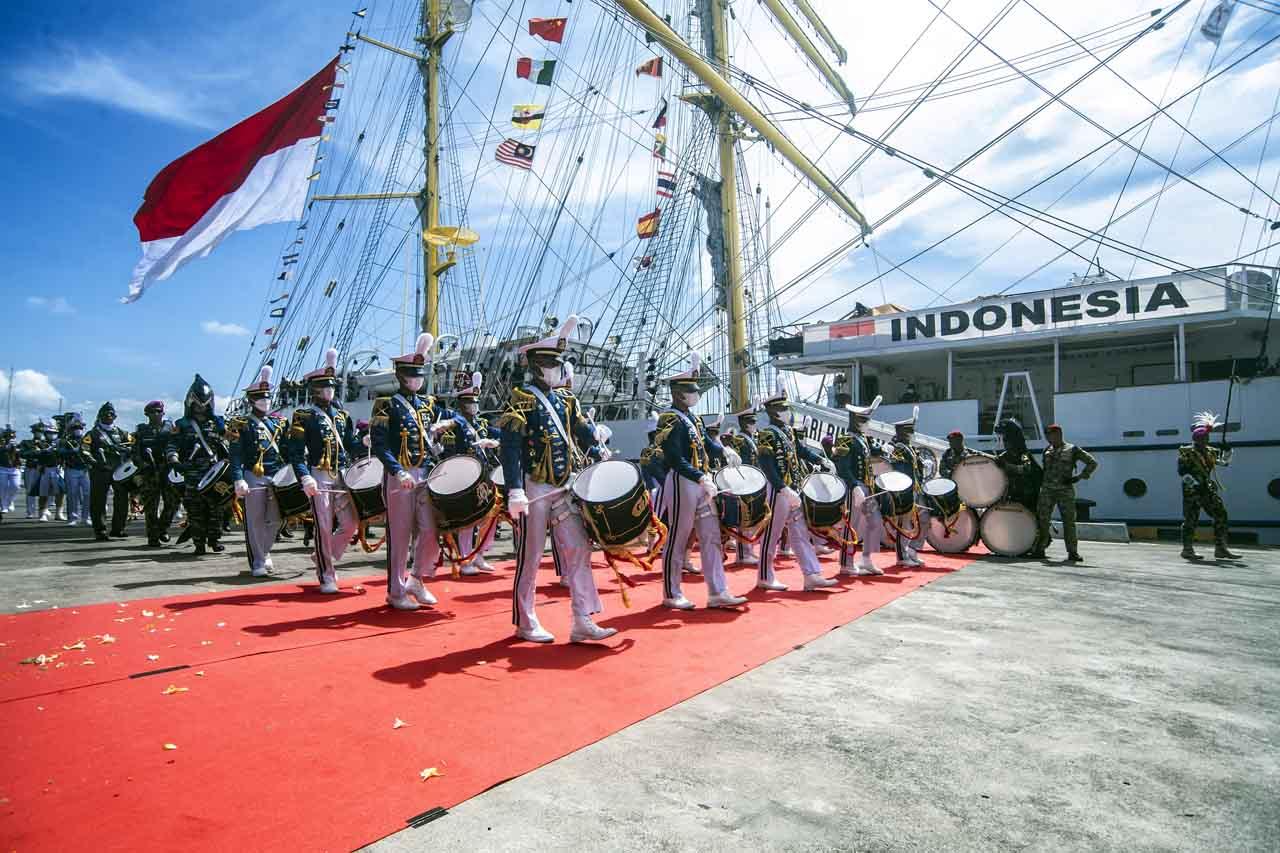 Penampilan Memukau Genderang...
