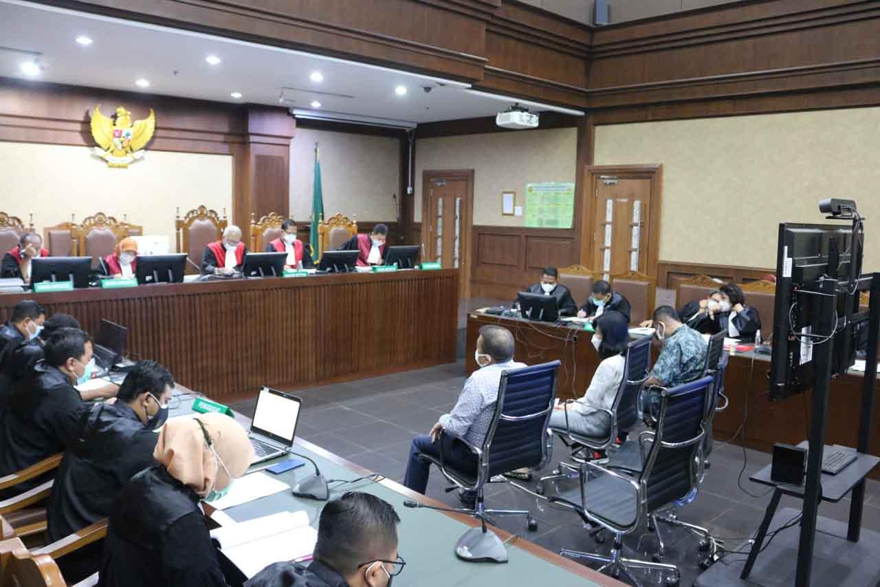 Sidang Dakwaan Tiga...