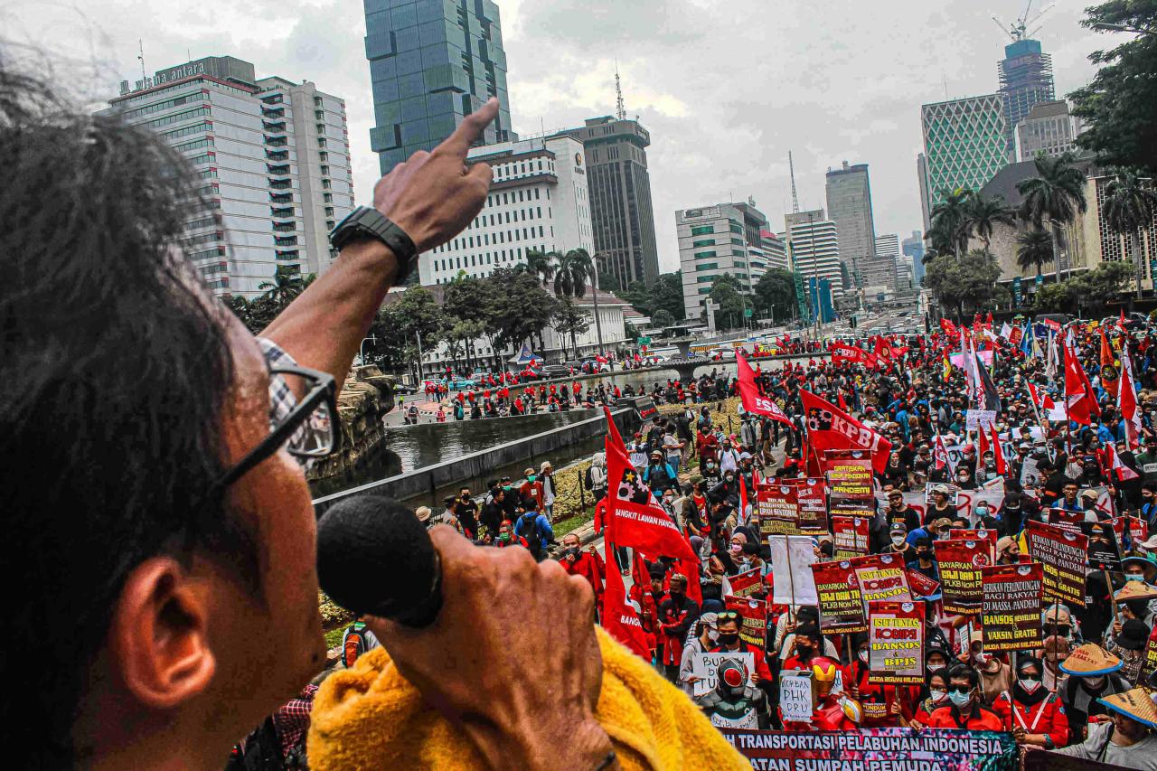 Elemen Buruh dan Mahasiswa...