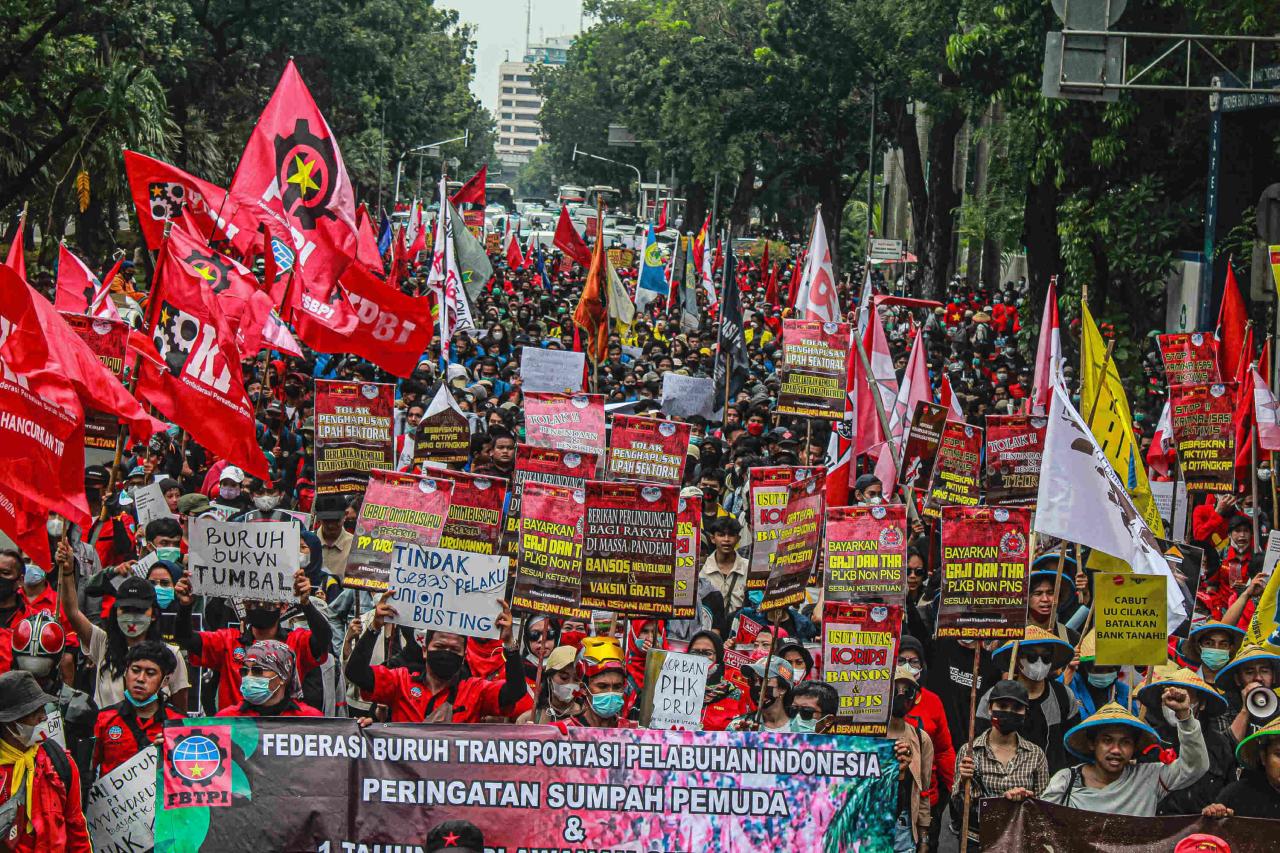 Elemen Buruh dan Mahasiswa...