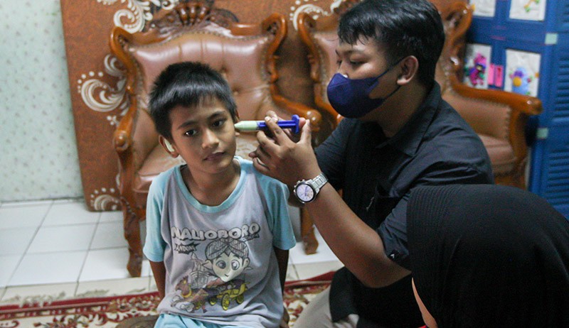 MNC Peduli Berikan Alat...