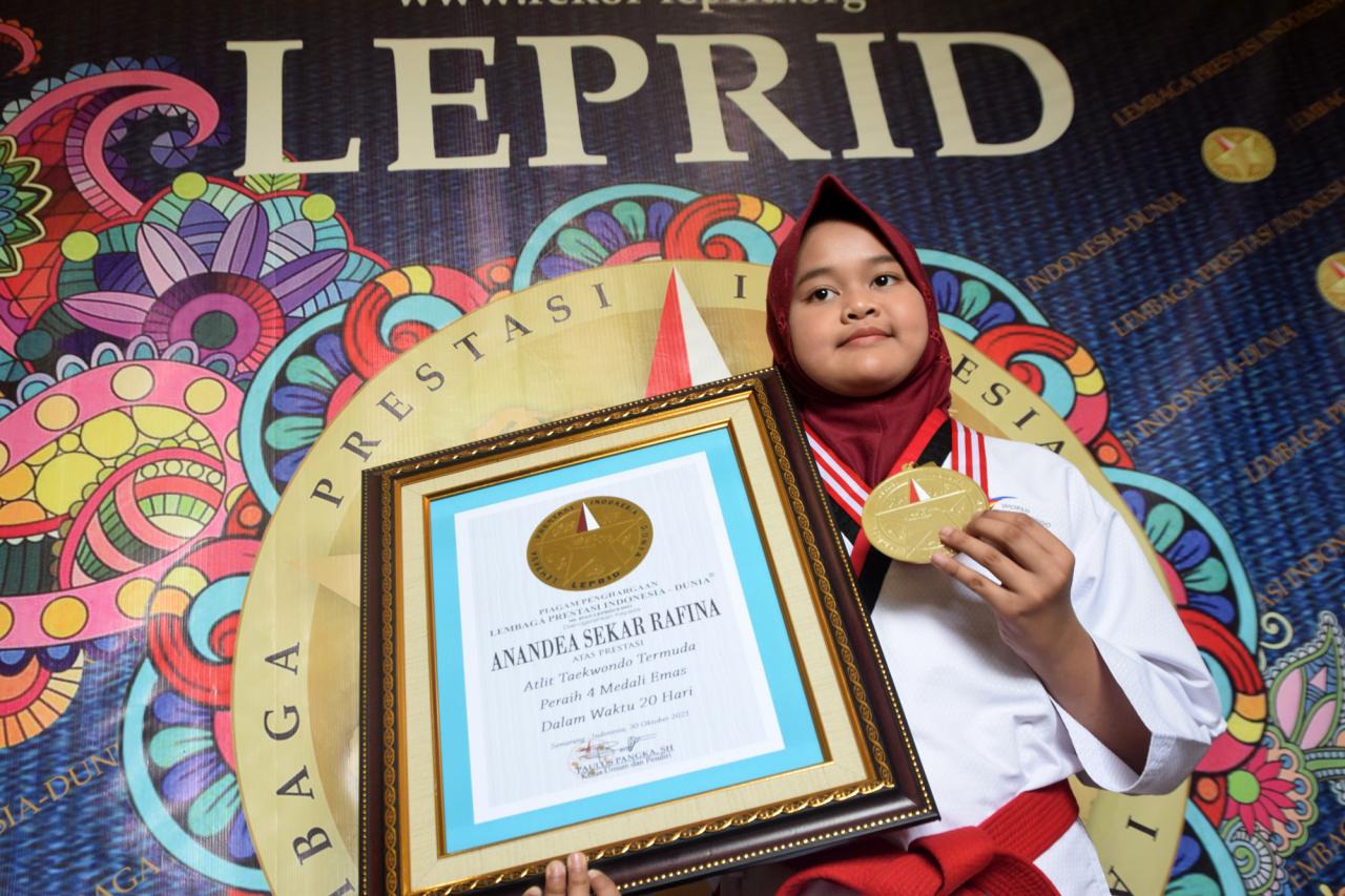 Aksi Atlet Taekwondo...