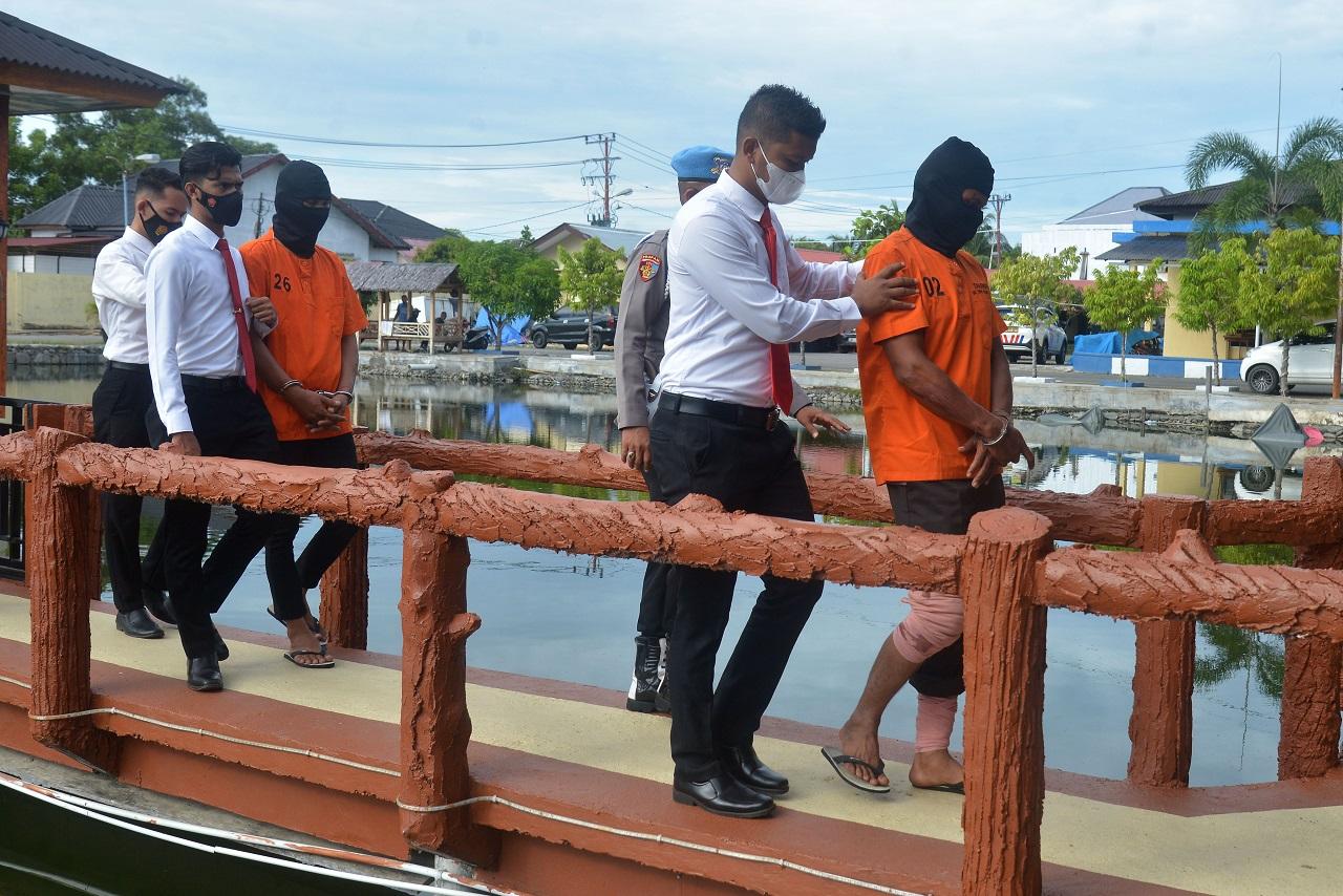 Polis Ringkus Tiga Pelaku...