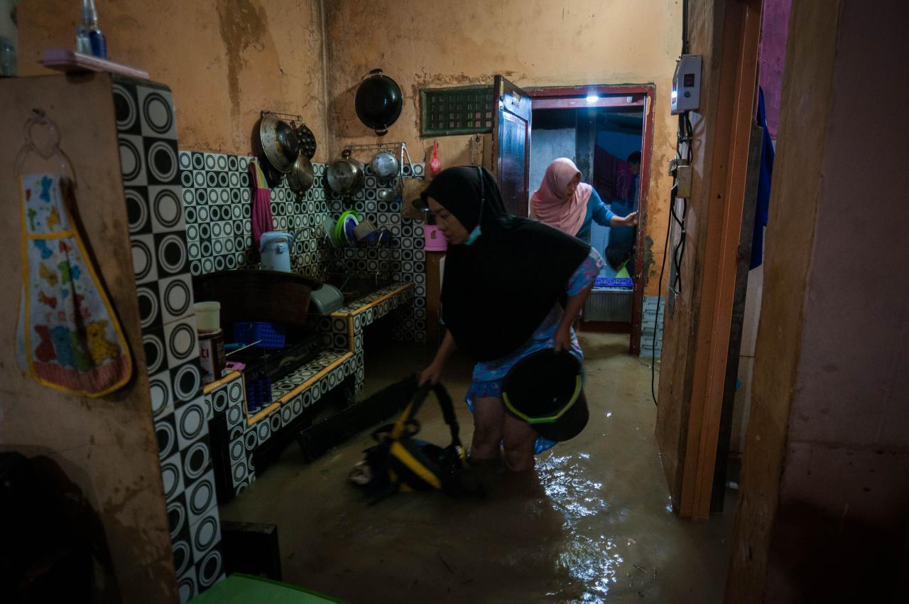 Banjir Setinggi 1,5...