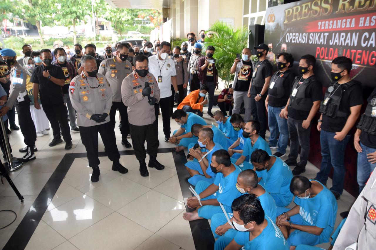 Operasi Sikat Candi,...