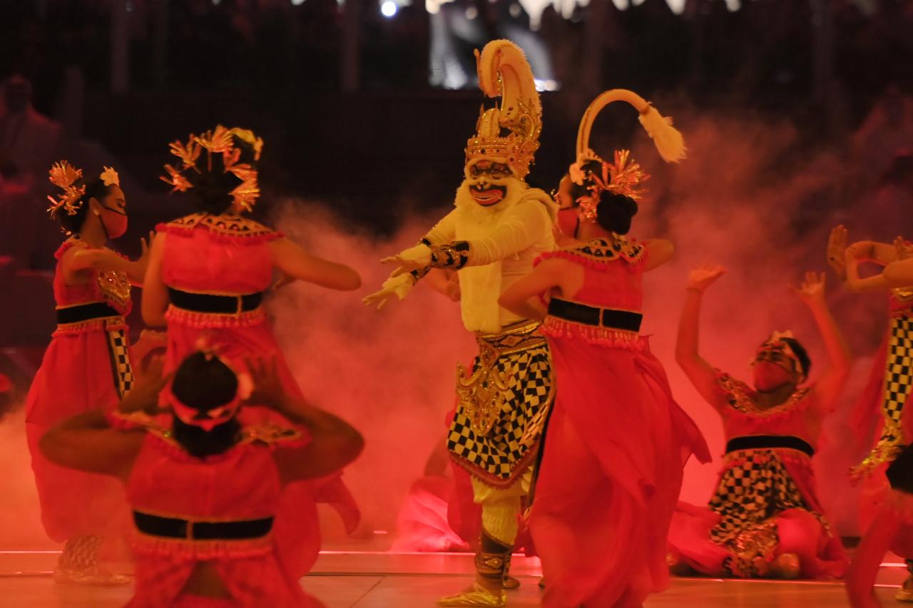 Penampilan Tari Tradisional...