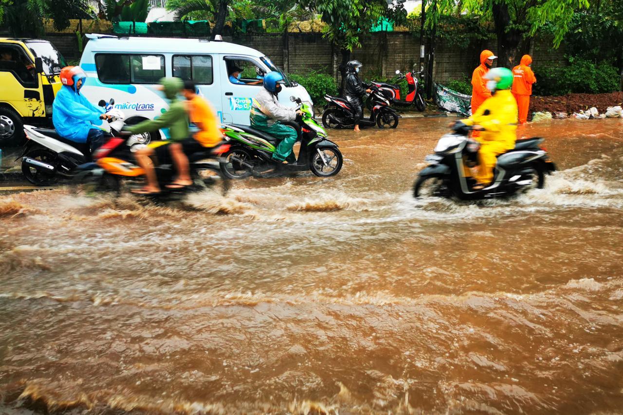 Jakarta Diguyur Hujan...