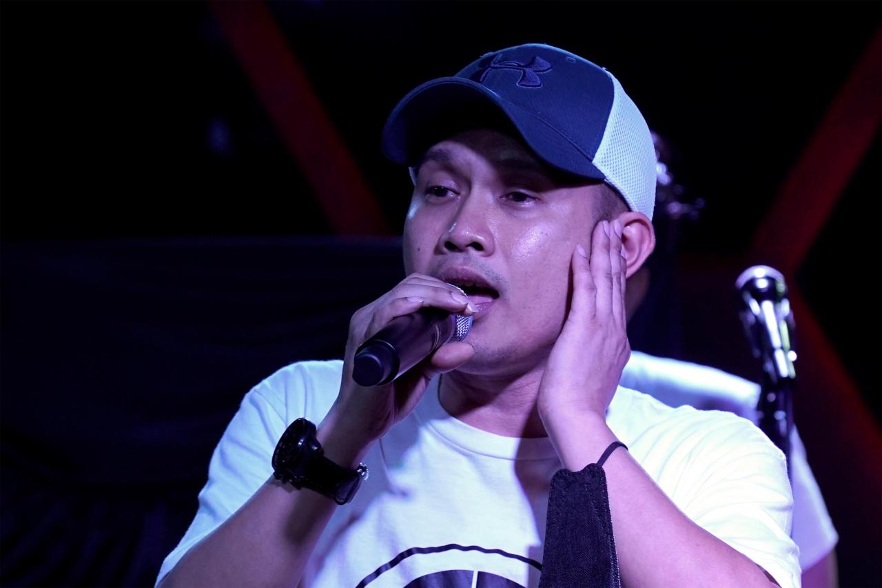 Lewat Lirik Untuk Kita...