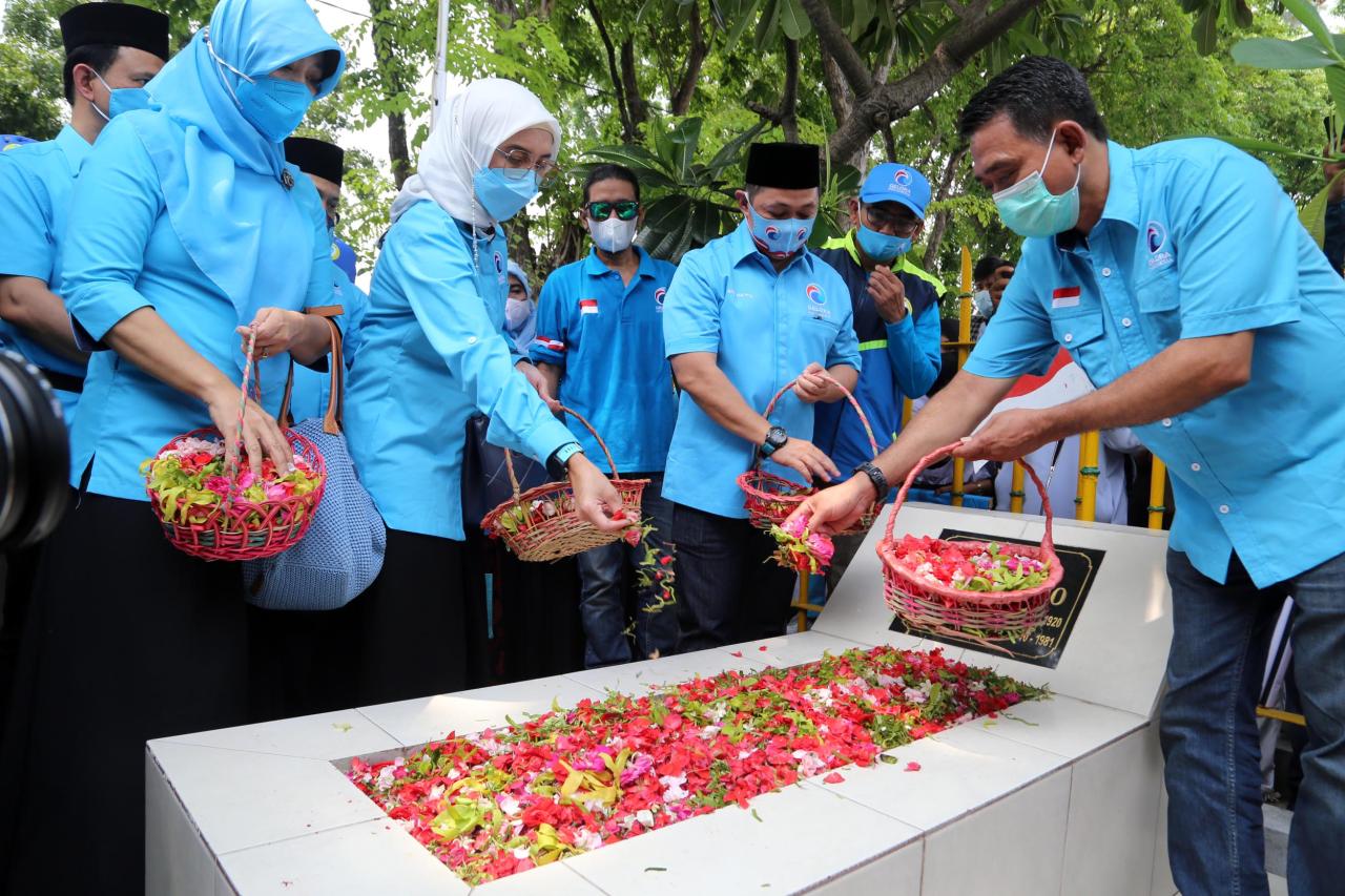 Anis Matta Ziarah dan...