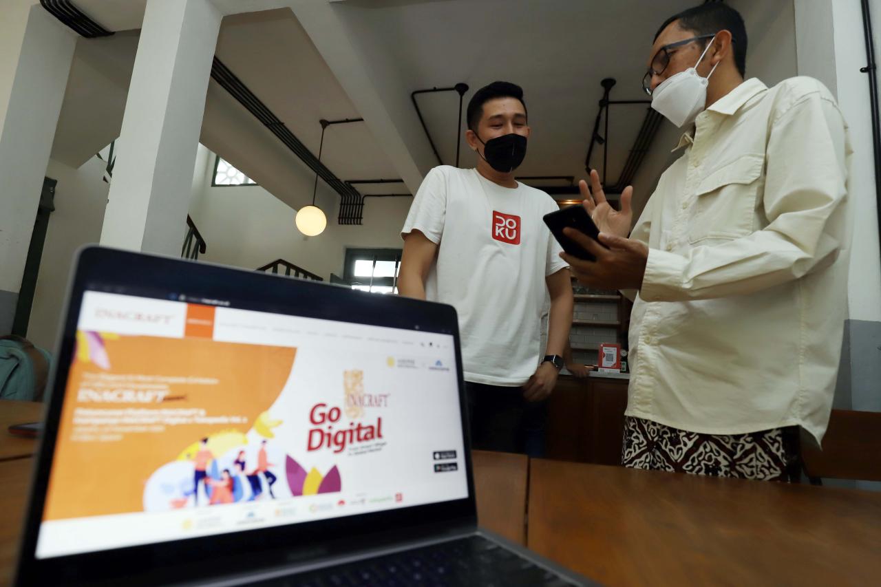 DOKU Dukung Pembayaran...