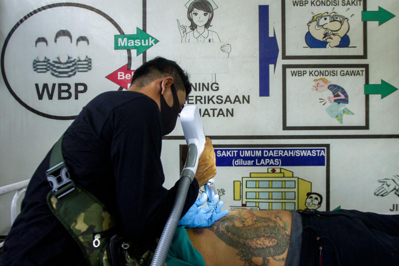 Warga Binaan Jalani...