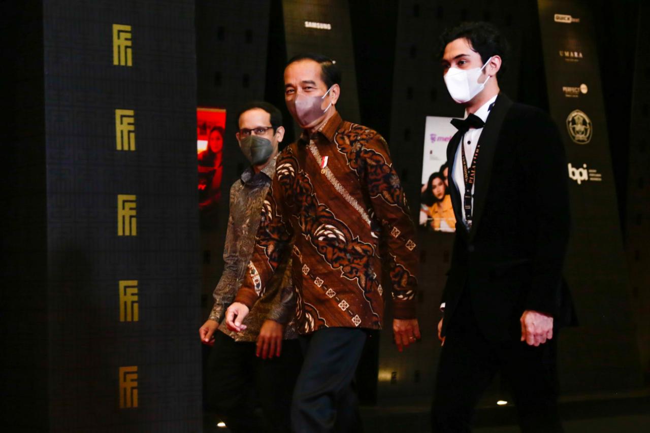 Presiden Jokowi Hadiri...