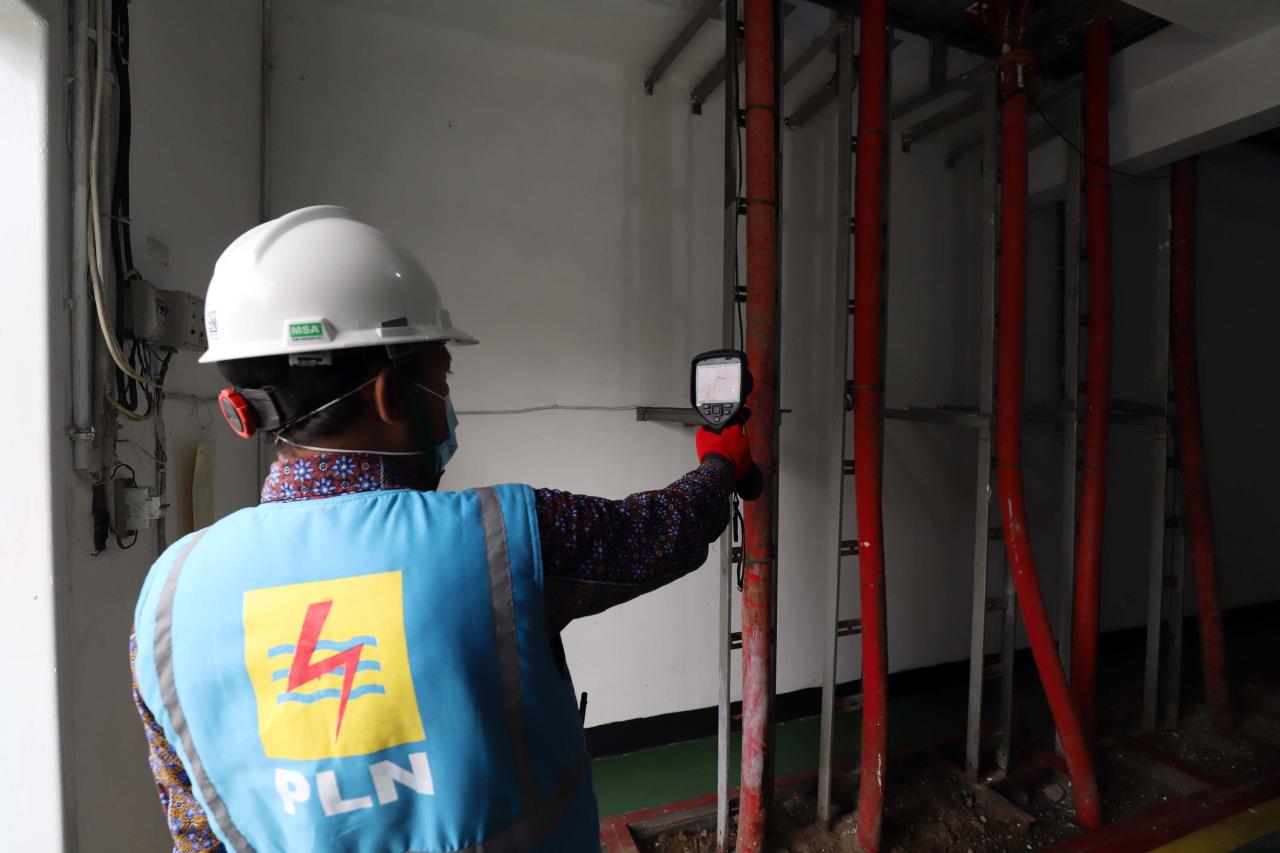 PLN Suplai Listrik Berlapis...