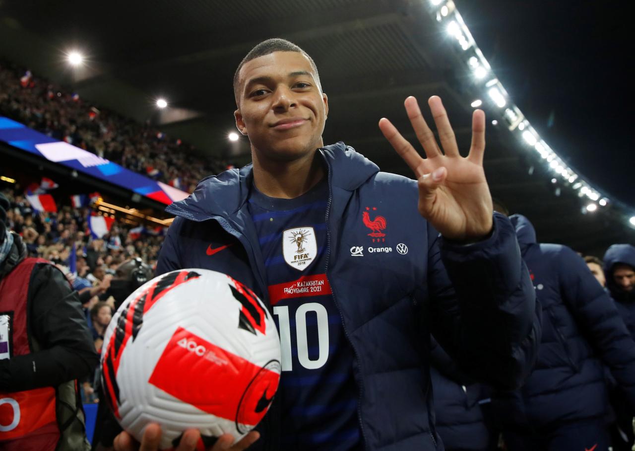 Aksi Mbappe Borong Empat...