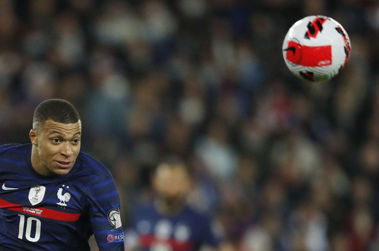 Aksi Mbappe Borong Empat...