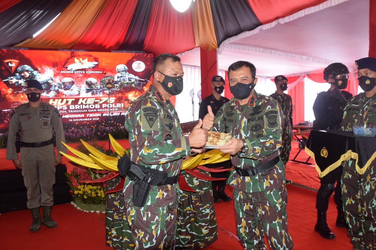 Peringatan HUT ke-76...