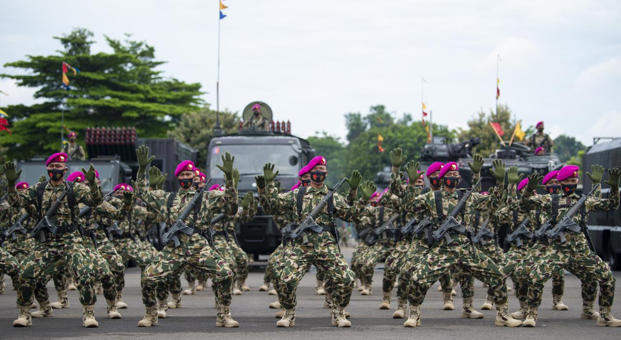 Korps Marinir Gelar...