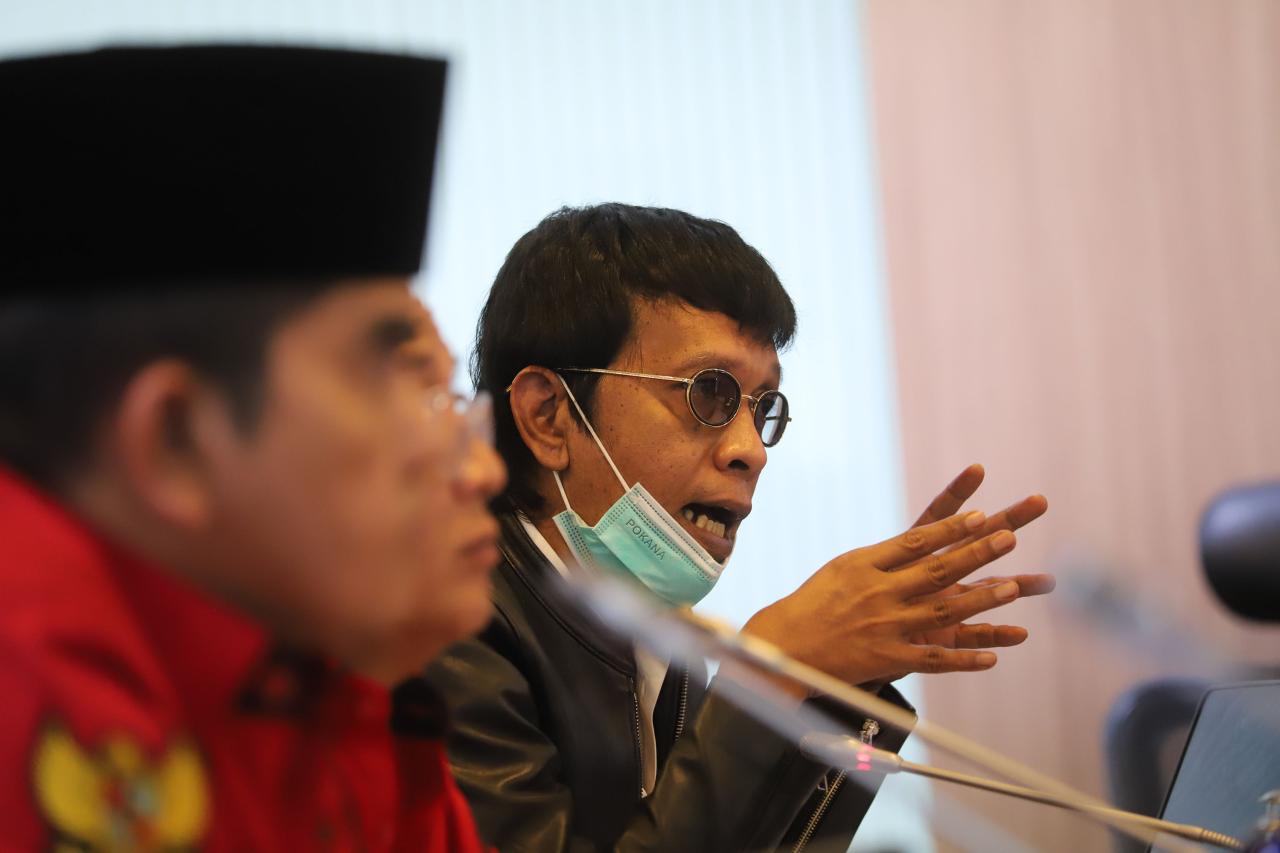 F-PDIP Desak Pertamina...