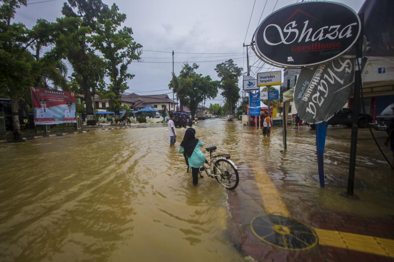 Enam Kecamatan di Hulu...