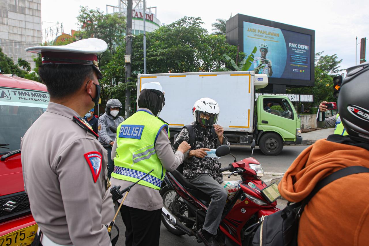 Tidak Ada Tilang dan...