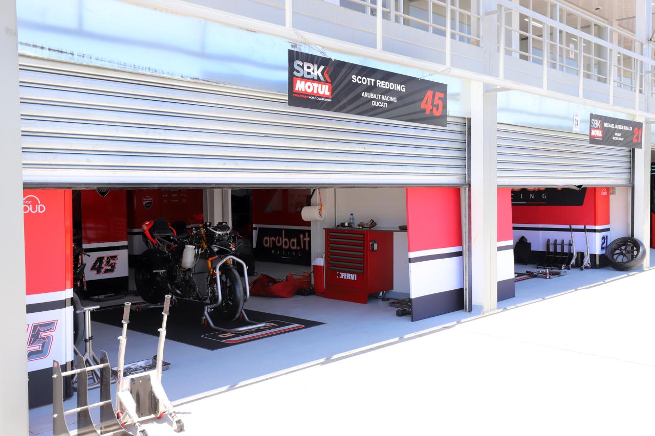 Pembalap WSBK Uji Coba...